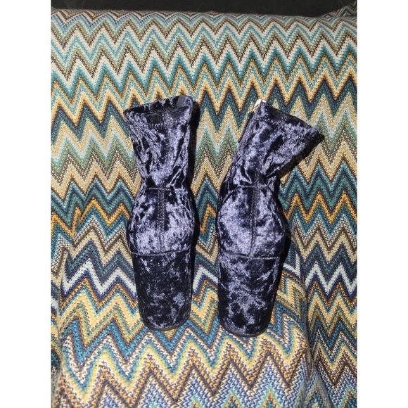 Blue suede Steve Madden Boots 7.5 - Picture 2 of 7
